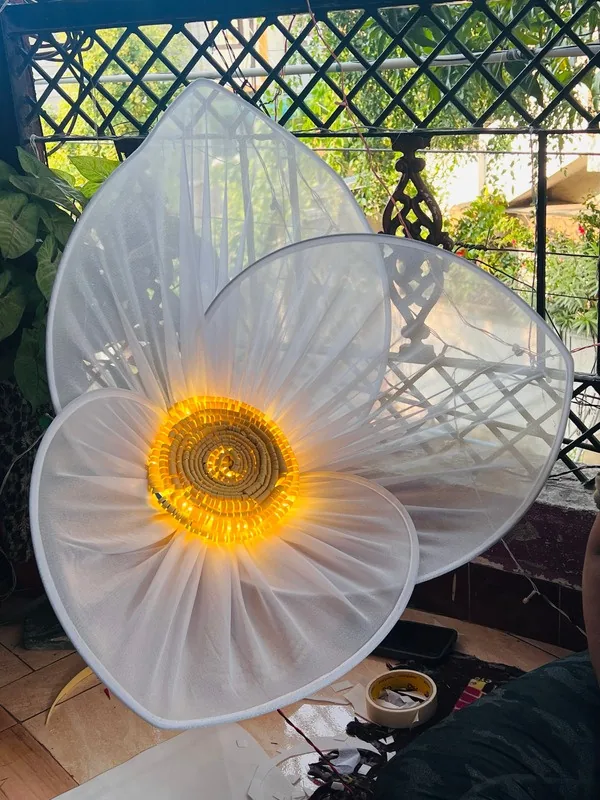 Tri-Petal Flower (2.5ft)
